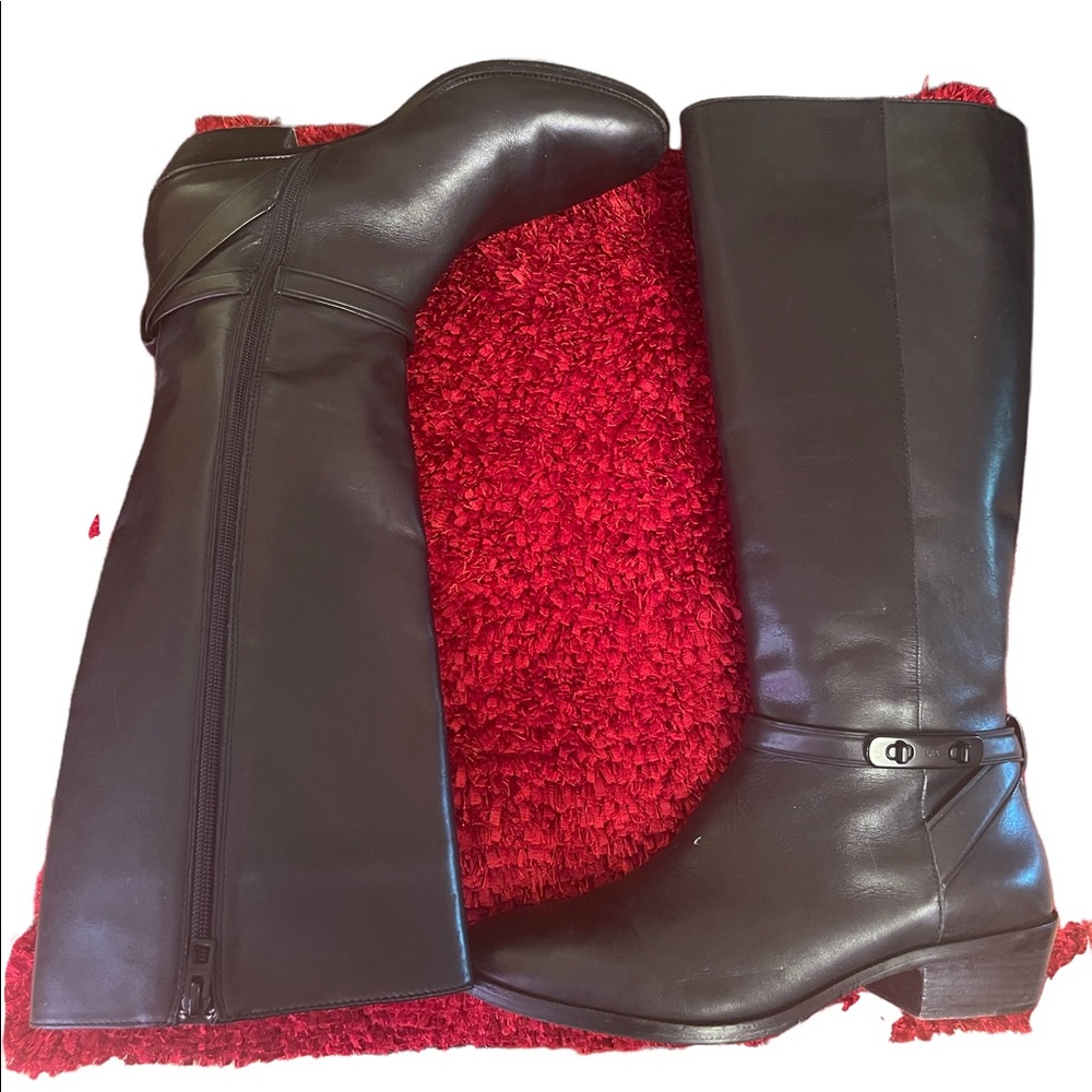 Never worn outside coach riding boot. Did not fit my calves.